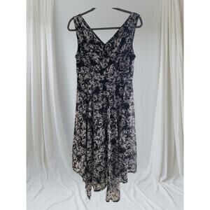 Simply Vera - Vera Wang Black Floral V-Neck Midi Dress Medium Sleeveless Flowy